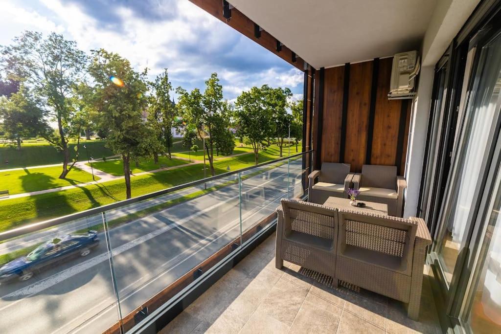 Apartman Lux Self Check-In Virovitica Exterior photo